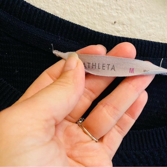 Athleta Honeycomb Merino Wool Blend Tunic Pullover Navy Sweater Size Merium - Picture 4 of 6